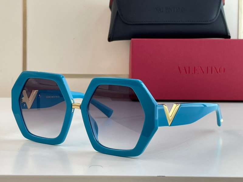 Picture of Valentino Sunglasses _SKUfw52367627fw